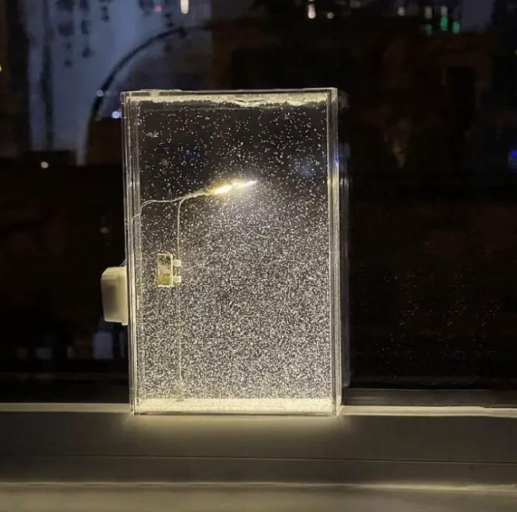 The Magic Snow Lamp